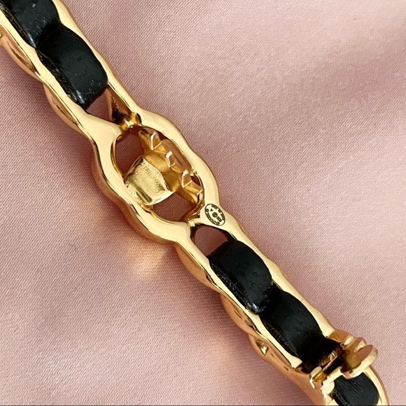 [BNIB] CHANEL - 20A CC Turnlock Chain Hair Clip Barrette - Picture 4 of 7